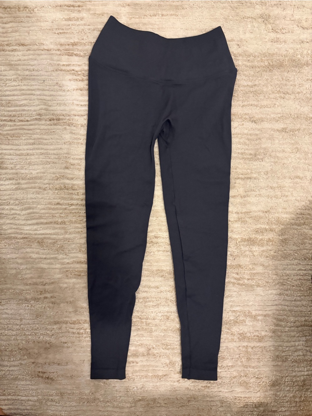 Skims ruched butt leggings